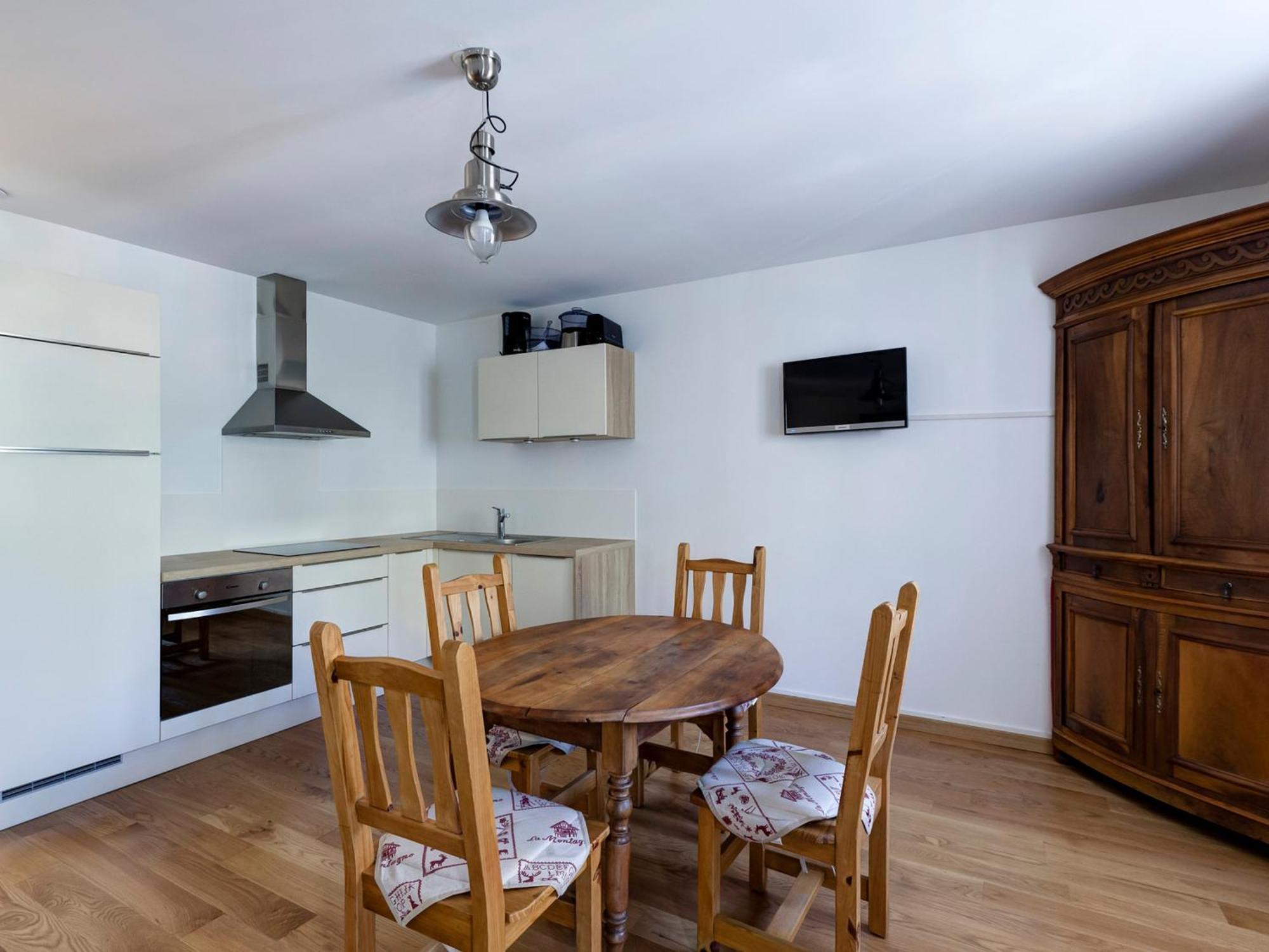 Appartement Neuf 2* Au Centre De Brides Avec Terrasse, Proche Telecabines Et Commerces - Fr-1-512-41 Zewnętrze zdjęcie